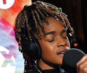 🎬: Koffee - Ye (Burna Boy cover) in the 1xtra Live Lounge